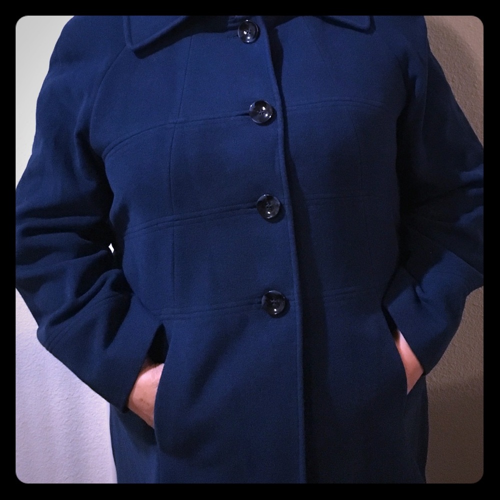 Plus size 18W Wool in peacock blue.